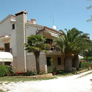 Bencic Apartment Premantura